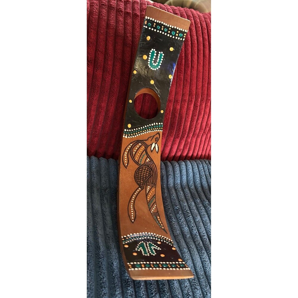 Beautiful Australia Wood Wine Bottle Holder Aboriginal Hand Painted
